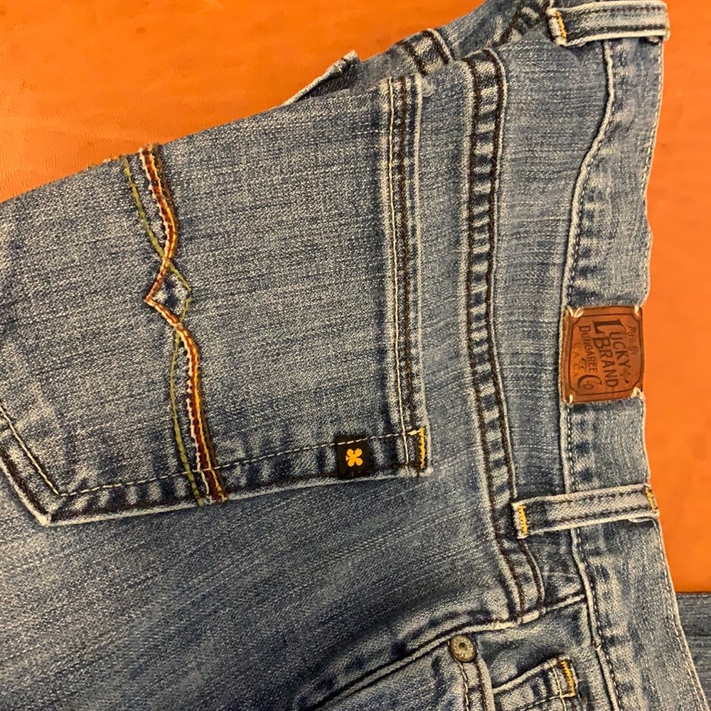 Lucky brand flare leg jeans